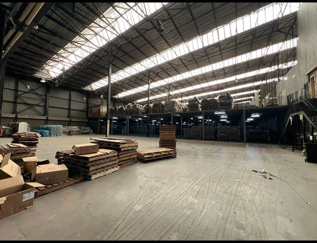 32,965M² WAREHOUSE TO LET IN ROODEKOP
